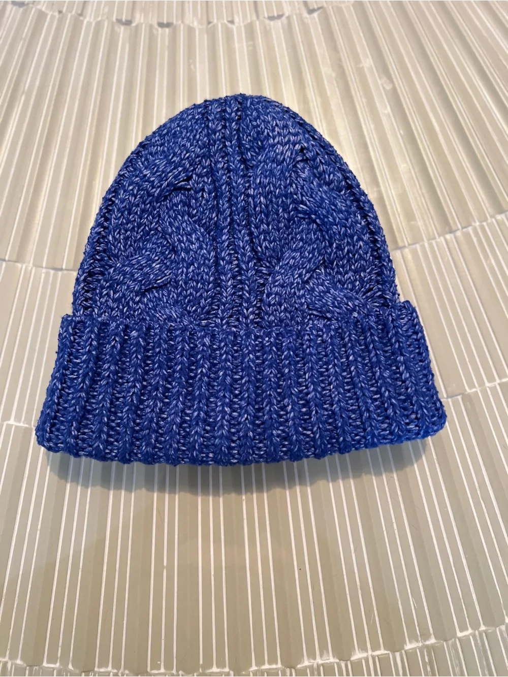 Old Navy Cable Knit Beanie in Blue